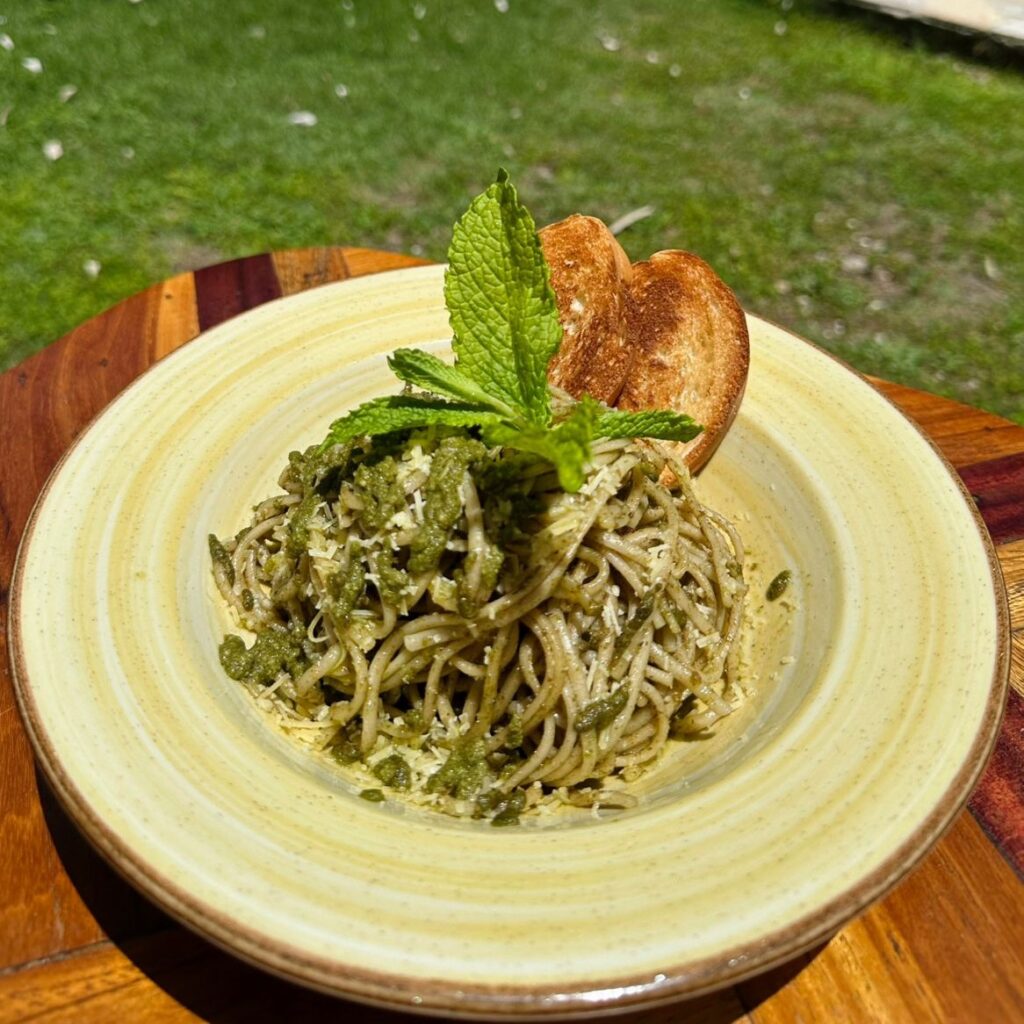 Linguini al pesto