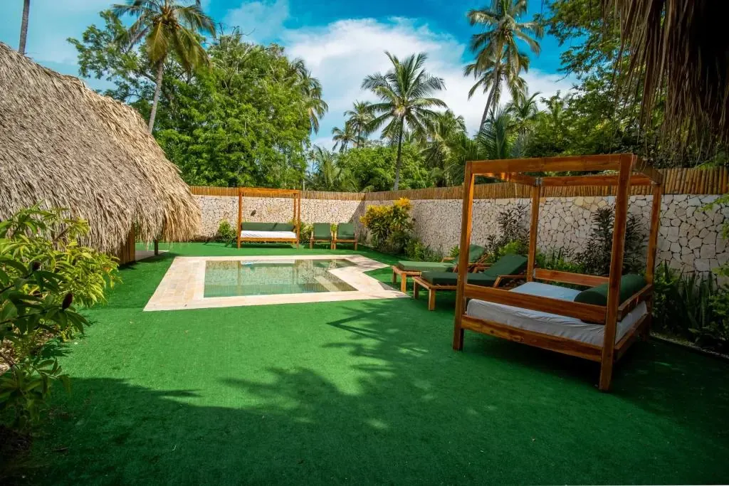 Family Villa Pool on Isla Múcura