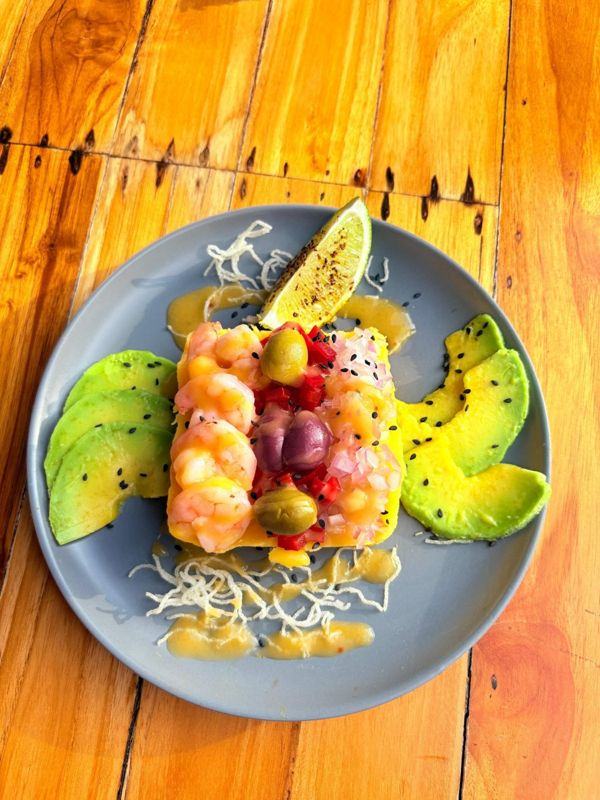 Tiradito de pescado fresco con aguacate del Restaurante Las Palmas